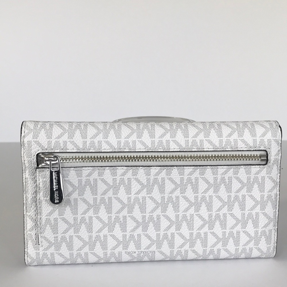 Michael Kors Jet Set Travel trifold white wallet - Picture 2 of 7